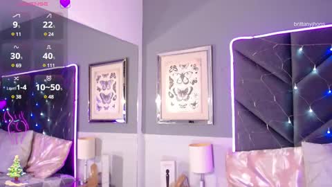 brittany 25 years old  happy as a worm  online show from 12-17-24, 02:12