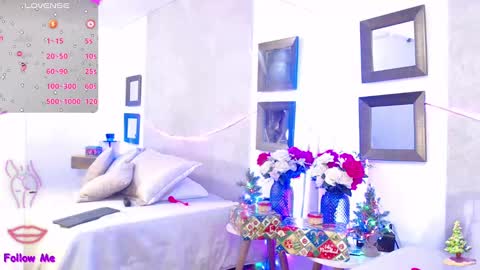 brittany 25 years old  happy as a worm  online show from 12-29-24, 12:45