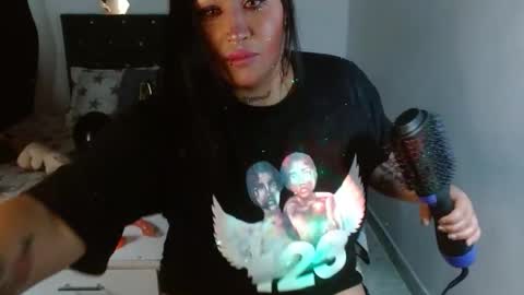 Snapshot of brittanysexhot69 chatting on 11-25-25, 04:07 brittanysexhot69 online show from 11-25-25, 04:07