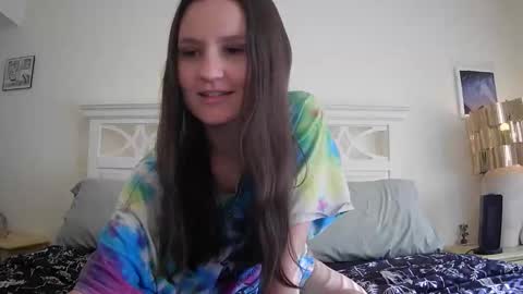 Snapshot of brittbratt24 chatting on 12-14-25, 06:45 Britt online show from 12-14-25, 06:45