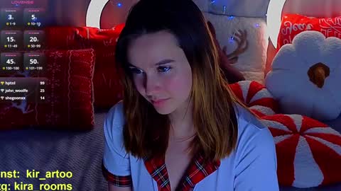 Snapshot of brittcooling chatting on 01-10-25, 01:53 Kira online show from 01-10-25, 01:53