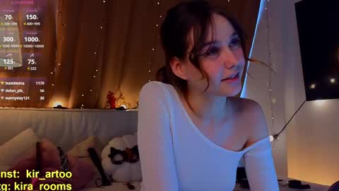 Snapshot of brittcooling chatting on 02-12-25, 07:55 Kira online show from 02-12-25, 07:55