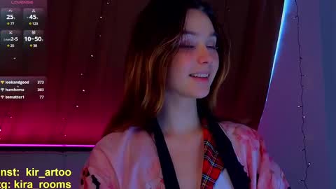 Snapshot of brittcooling chatting on 02-19-25, 09:06 Kira online show from 02-19-25, 09:06