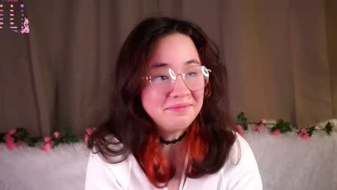 Lina online show from 02-12-26, 11:16