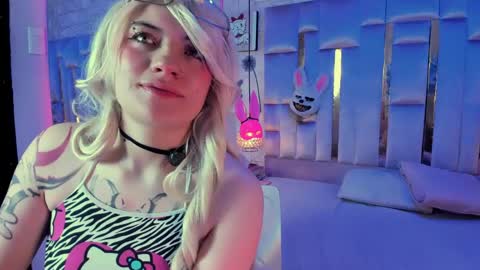 Snapshot of broklin_white23 chatting on 04-27-26, 03:43 online show from 04-27-26, 03:43