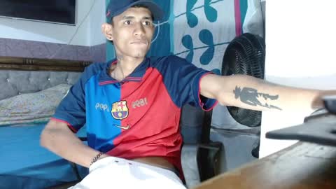 Snapshot of brook_17 chatting on 04-08-26, 01:16 brook_17 online show from 04-08-26, 01:16