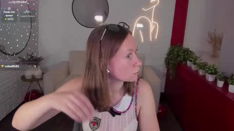 Snapshot of brookedamon chatting on 03-06-26, 09:00 Lady Brooke online show from 03-06-26, 09:00
