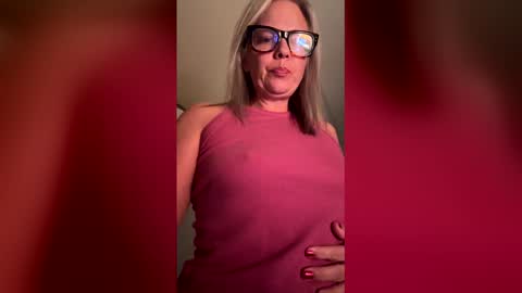 Snapshot of brookespencer12081 chatting on 12-17-25, 06:30 brookespencer12081 online show from 12-17-25, 06:30