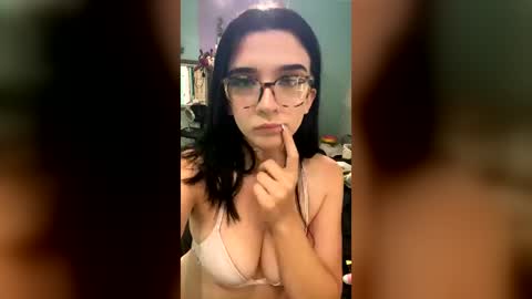 Snapshot of brookeyy101 chatting on 06-20-26, 10:12 Brookeyy101 online show from 06-20-26, 10:12