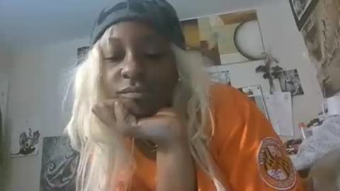 Snapshot of brooklyninfinity chatting on 11-24-25, 01:05 brooklyninfinity online show from 11-24-25, 01:05