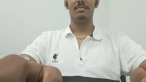Snapshot of brownguy2505 chatting on 06-04-26, 09:59 brownguy2505 online show from 06-04-26, 09:59