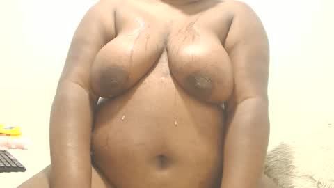 Snapshot of brownn_ebonnny chatting on 04-28-26, 02:27 brownn_ebonnny online show from 04-28-26, 02:27