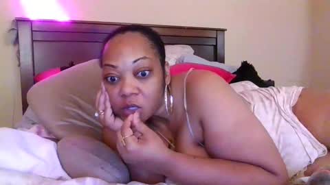 brownroundrenee online show from 11-03-25, 11:11