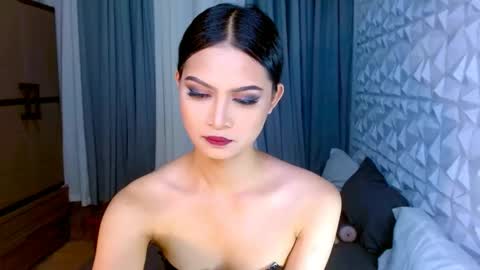 Roberta  GODDESS OF PLEASURE AND SEXUALDESIRE   online show from 02-02-25, 05:53