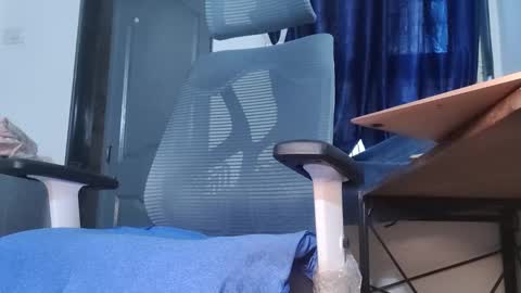 Snapshot of brownuncut3019 chatting on 12-19-24, 12:01 brownuncut3019 online show from 12-19-24, 12:01