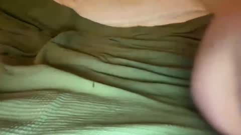 Snapshot of brt565656 chatting on 10-14-25, 03:07 tall smooth vers gay online show from 10-14-25, 03:07