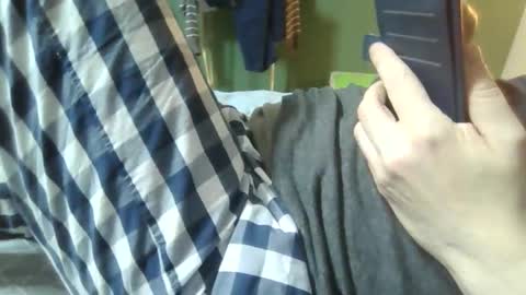 Snapshot of brtbrlss chatting on 05-13-26, 11:40 brtbrlss online show from 05-13-26, 11:40
