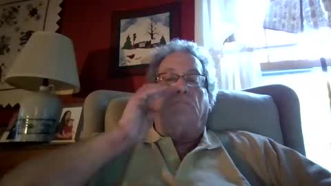 Snapshot of brubar chatting on 10-05-25, 09:34 brubar online show from 10-05-25, 09:34