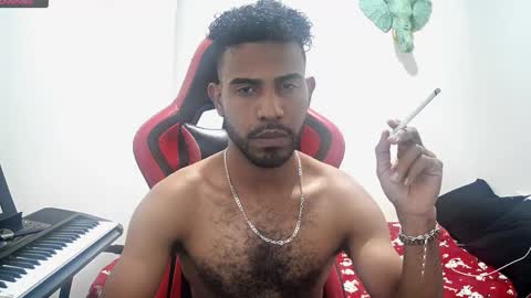 bruce_1111 online show from 11-06-25, 09:37