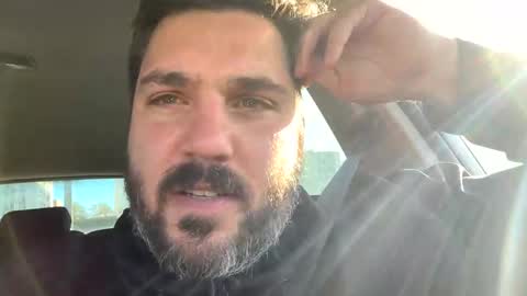 Snapshot of bruce_wayne34 chatting on 01-12-25, 03:14 Bruce Wayne online show from 01-12-25, 03:14