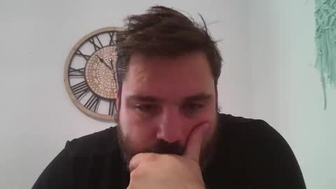 Snapshot of bruce_wayne34 chatting on 10-20-25, 08:26 Bruce Wayne online show from 10-20-25, 08:26