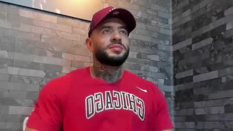 Snapshot of brucedallas chatting on 12-23-25, 01:14 brucedallas online show from 12-23-25, 01:14