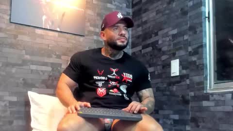 Snapshot of brucedallas chatting on 03-14-26, 01:23 brucedallas online show from 03-14-26, 01:23