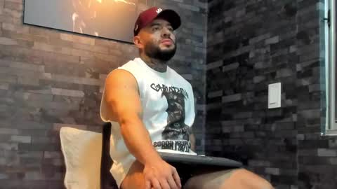 Snapshot of brucedallas chatting on 05-15-26, 11:01 brucedallas online show from 05-15-26, 11:01