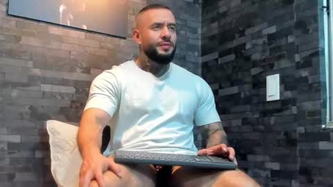 Snapshot of brucedallas chatting on 07-04-26, 04:07 brucedallas online show from 07-04-26, 04:07