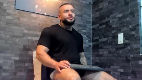 Snapshot of brucedallas chatting on 07-15-26, 04:07 brucedallas online show from 07-15-26, 04:07