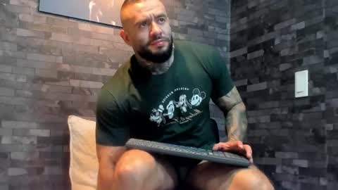 Snapshot of brucedallas chatting on 07-16-26, 04:40 brucedallas online show from 07-16-26, 04:40