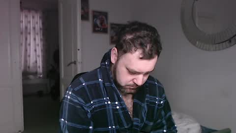 Snapshot of brucemf chatting on 01-05-25, 09:37 Bruce online show from 01-05-25, 09:37