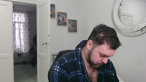 Snapshot of brucemf chatting on 01-05-25, 01:15 Bruce online show from 01-05-25, 01:15