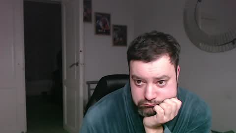 Snapshot of brucemf chatting on 01-11-25, 06:12 Bruce online show from 01-11-25, 06:12