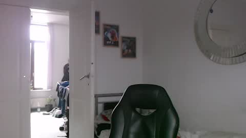 Snapshot of brucemf chatting on 02-05-25, 10:30 Bruce online show from 02-05-25, 10:30