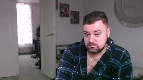 Snapshot of brucemf chatting on 02-06-25, 09:53 Bruce online show from 02-06-25, 09:53