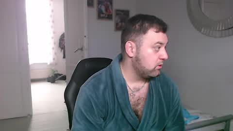 Snapshot of brucemf chatting on 02-14-25, 11:31 Bruce online show from 02-14-25, 11:31