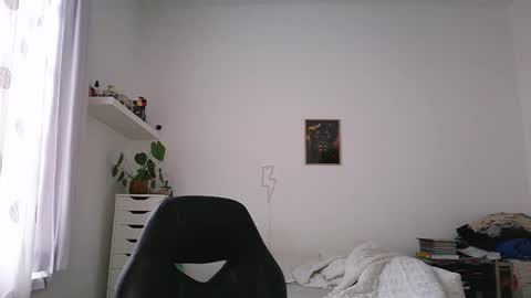 Snapshot of brucemf chatting on 10-01-25, 04:02 Bruce online show from 10-01-25, 04:02