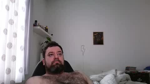 Snapshot of brucemf chatting on 10-05-25, 08:12 Bruce online show from 10-05-25, 08:12