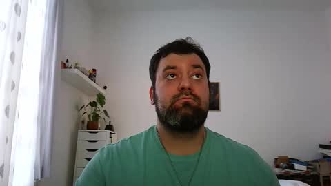 Snapshot of brucemf chatting on 10-09-25, 03:21 Bruce online show from 10-09-25, 03:21