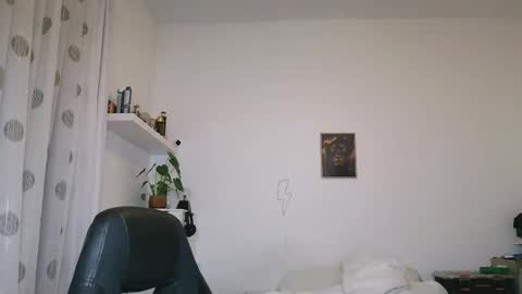 Snapshot of brucemf chatting on 10-31-25, 06:31 Bruce online show from 10-31-25, 06:31