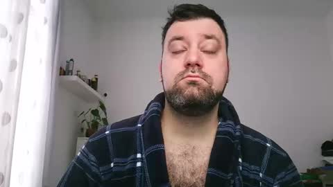 Snapshot of brucemf chatting on 11-01-25, 08:27 Bruce online show from 11-01-25, 08:27