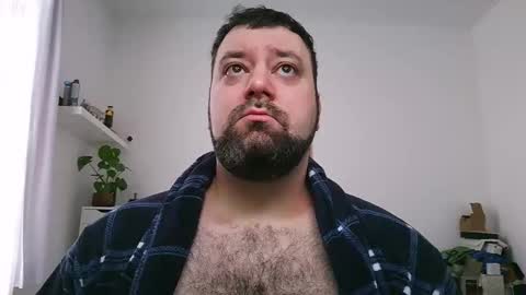 Snapshot of brucemf chatting on 11-11-25, 09:20 Bruce online show from 11-11-25, 09:20