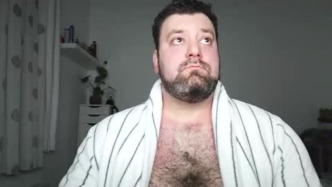 Snapshot of brucemf chatting on 11-26-25, 04:41 Bruce online show from 11-26-25, 04:41