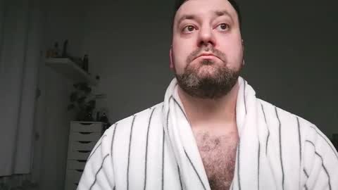 Snapshot of brucemf chatting on 12-17-25, 04:35 Bruce online show from 12-17-25, 04:35