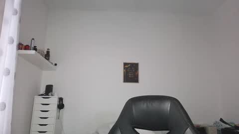 Snapshot of brucemf chatting on 02-21-26, 07:31 Bruce online show from 02-21-26, 07:31