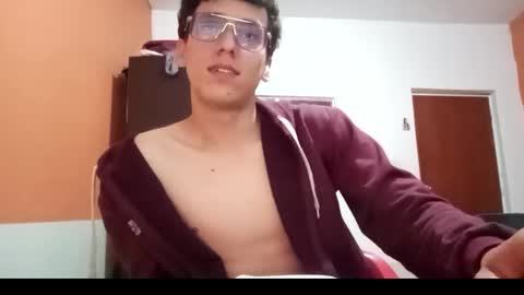 brucew37 online show from 03-18-26, 05:21