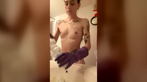 Snapshot of brujaxgrey chatting on 07-06-26, 05:48 Brujaxgrey online show from 07-06-26, 05:48