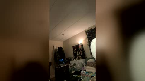 Snapshot of brujaxgrey chatting on 07-16-26, 10:38 Brujaxgrey online show from 07-16-26, 10:38