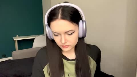 Snapshot of brunaceasor chatting on 05-17-26, 11:06 Luna online show from 05-17-26, 11:06